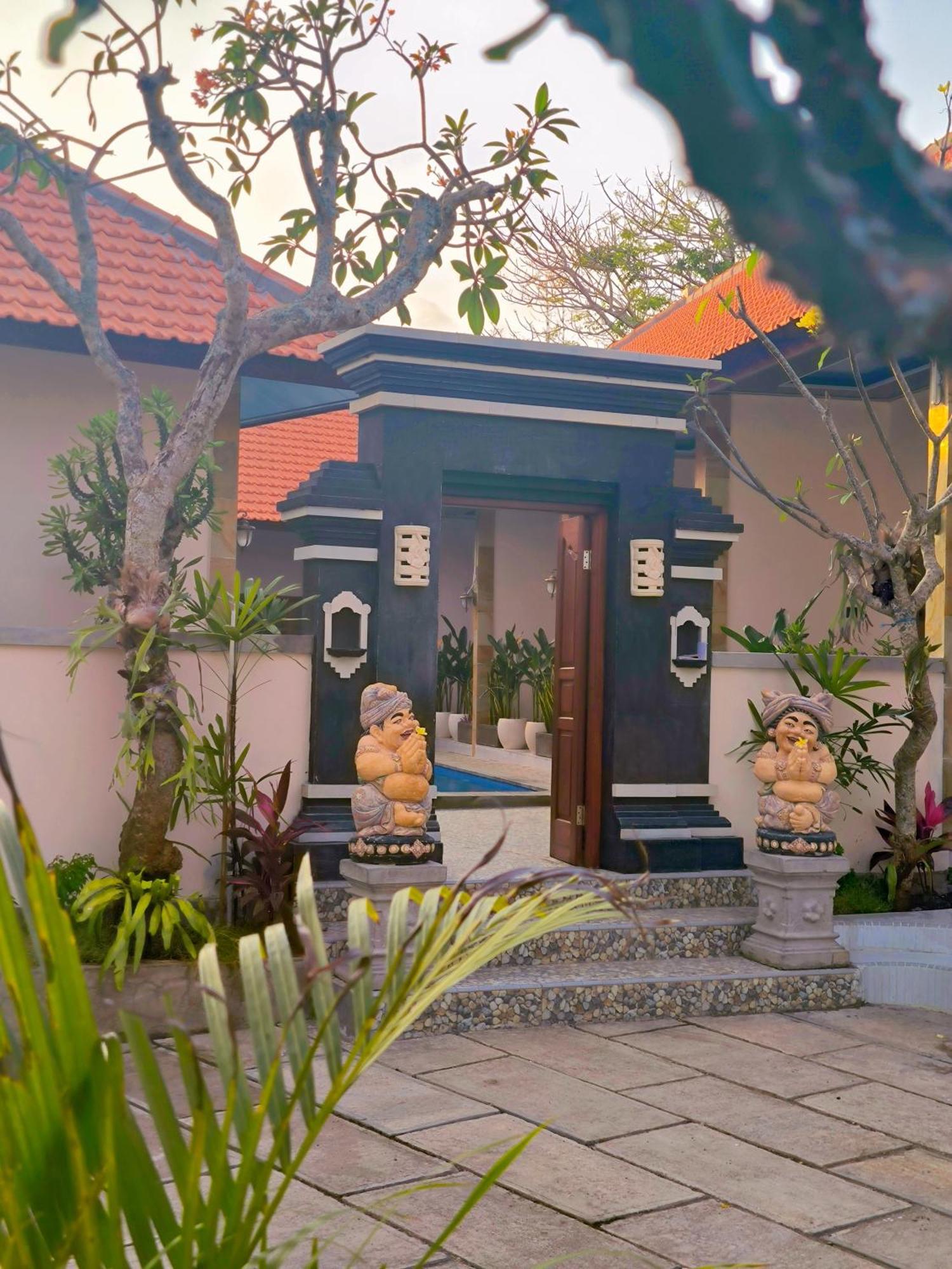 Surya Pandawa Homestay 乌干沙 外观 照片